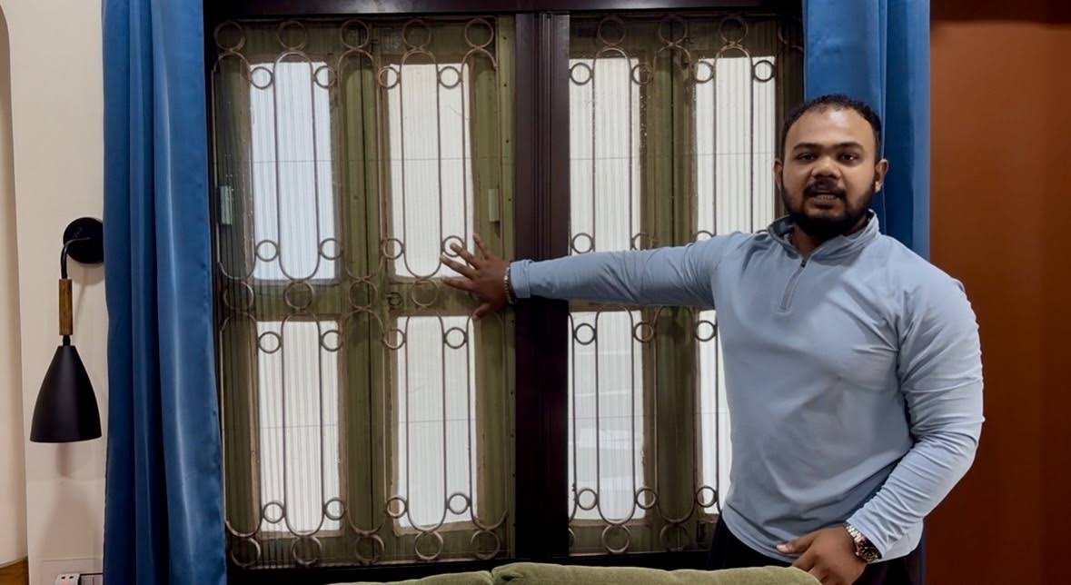 Pleated Sliding Mosquito Net for Windows — catalogue image